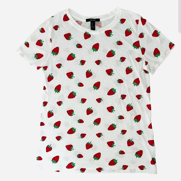 Strawberry Fruit Print White T-Shirt F21 EUC Medium Novelty Fruit Red Costume - Picture 1 of 3